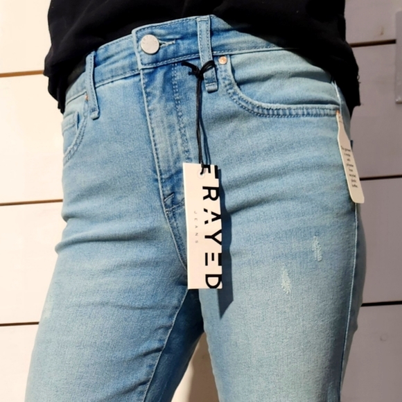 Frayed Jeans - Picture 3 of 10